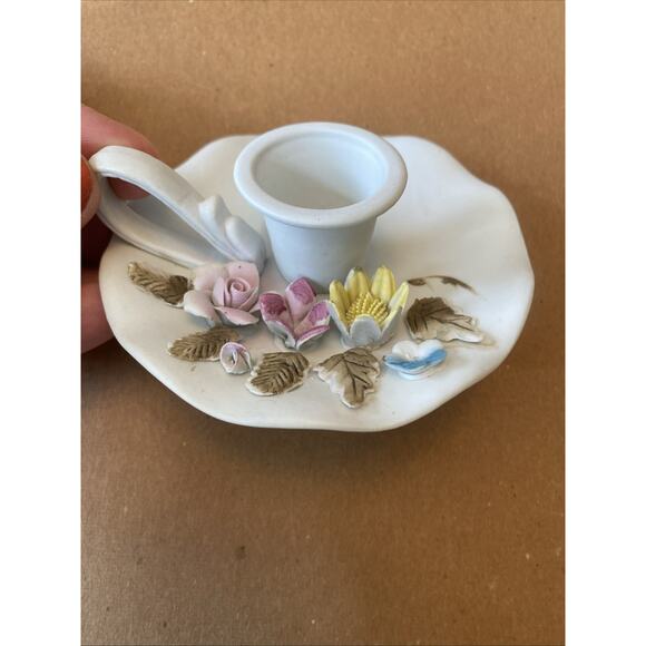 Vtg Unmarked Matte Bisque Porcelain Candle Holder Flowers Ring Handle Lefton 2 - Picture 3 of 8